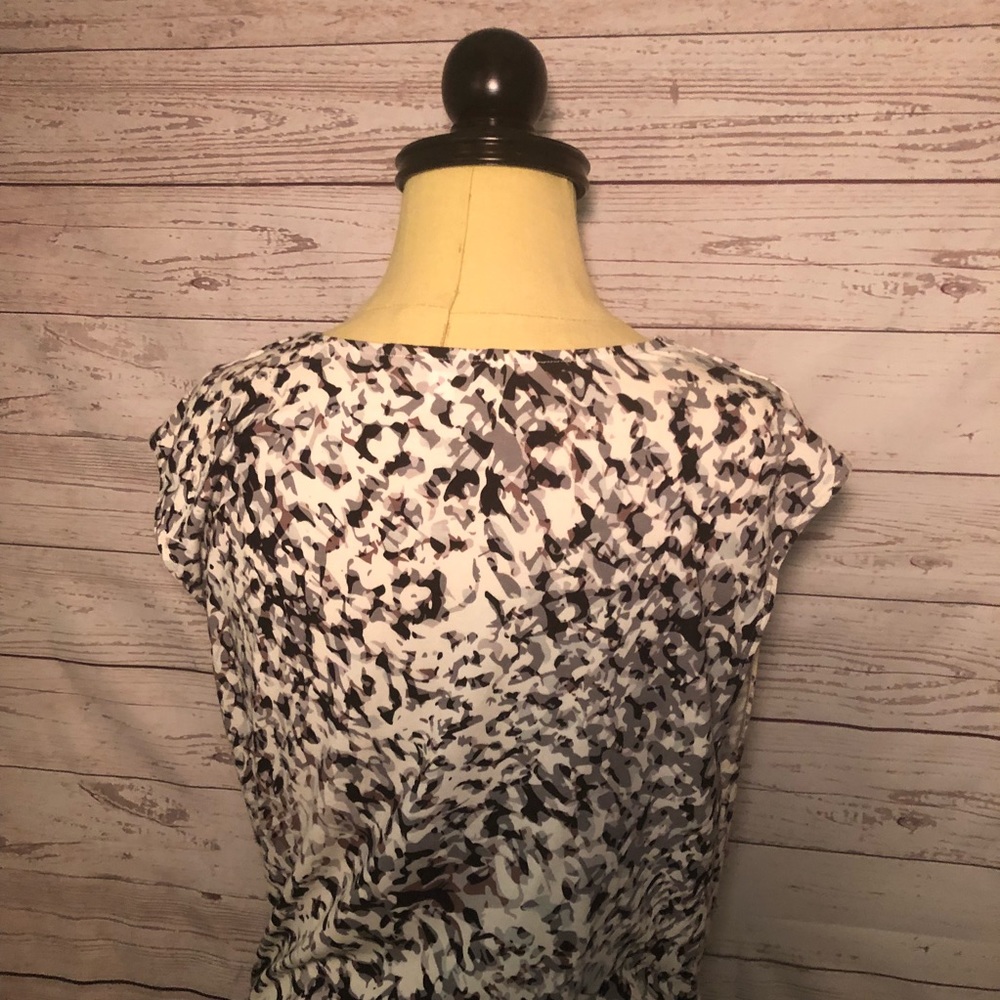 Cabi #734 Lana Printed Top - Picture 7 of 8